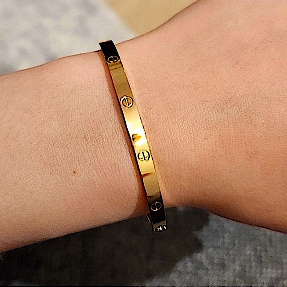 Stamped Love Gold Bangle Bracelet No Stones - Picture 4 of 8